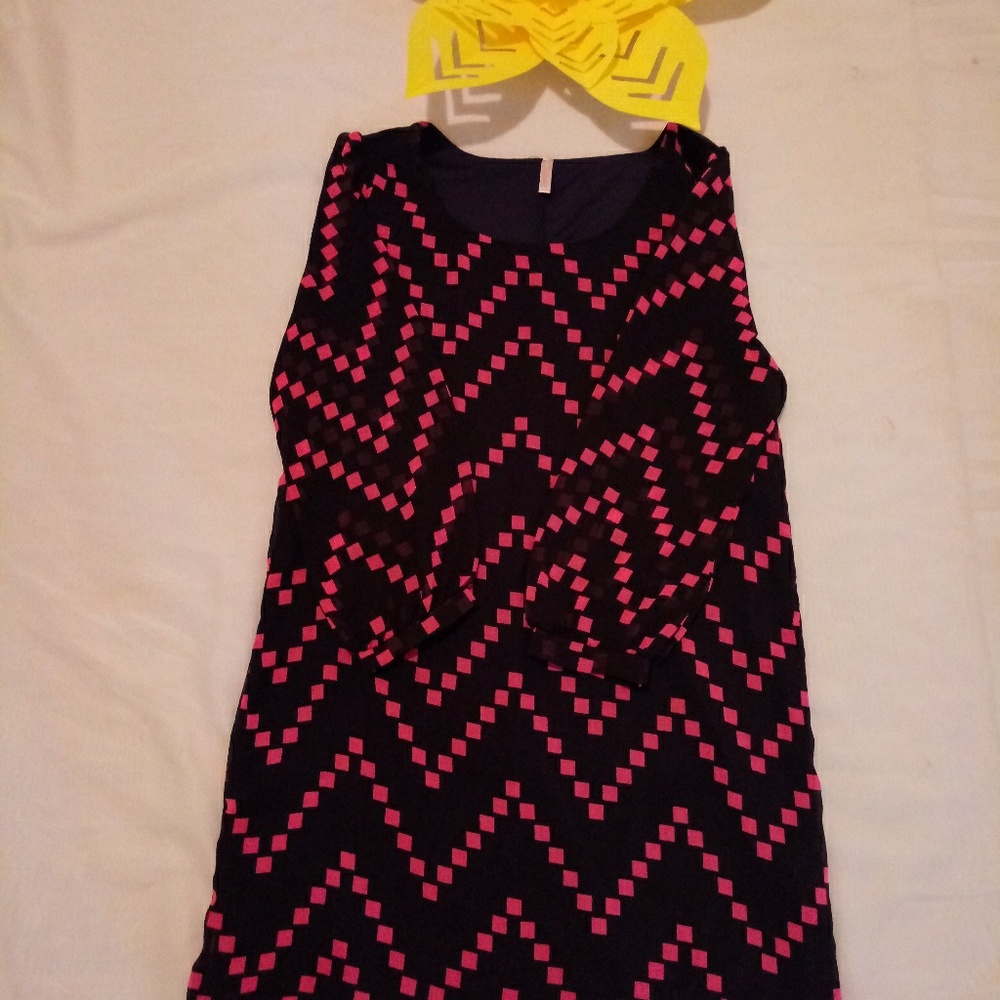 PINKBLUSH BRAND DRESS - Picture 3 of 8